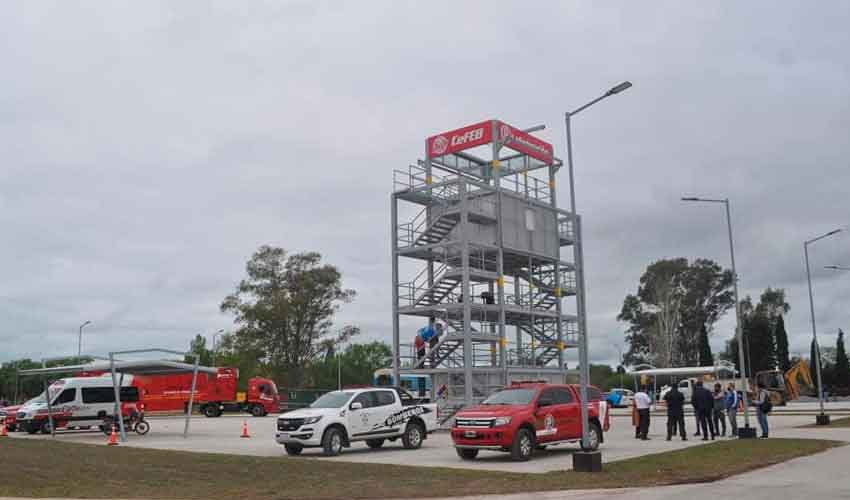 Se inauguró centro de entrenamiento de bomberos voluntarios