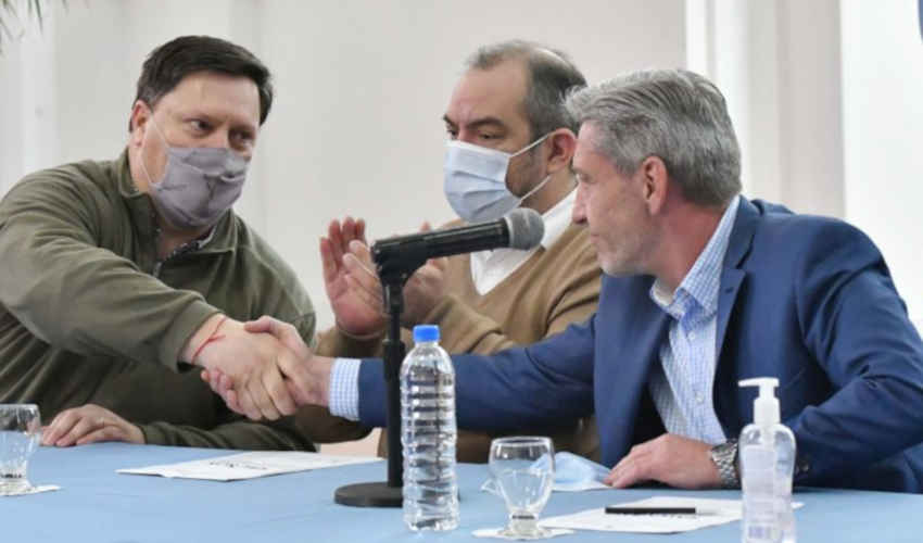 Provincia firma un convenio con la Federación de Bomberos Voluntarios