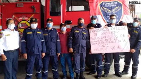 Bomberos protestan por condiciones laborales