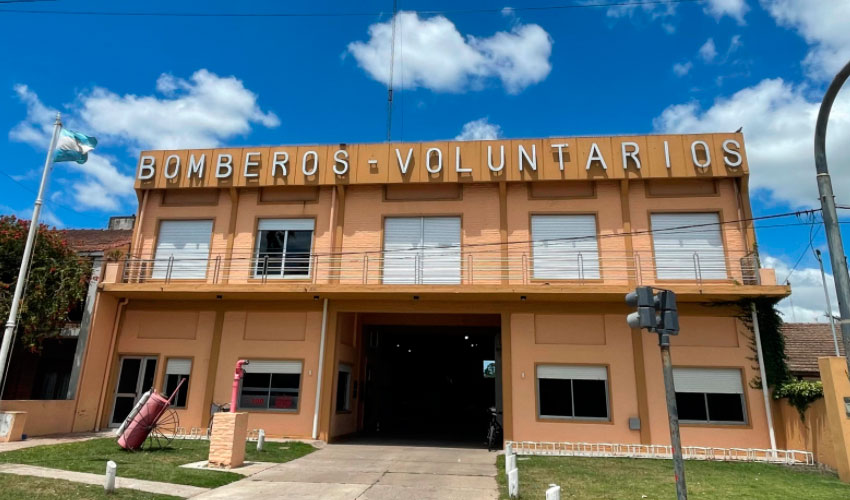 Bomberos de Lezama instaló una nueva repetidora