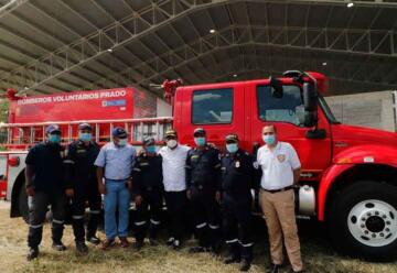 Prado recibe una nueva máquina de bomberos