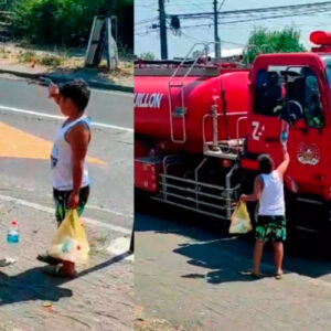 Niño se vuelve viral al regalar agua a Bomberos que combaten incendio