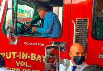 Bomberos de Los Cabos reciben donación de camión y equipo