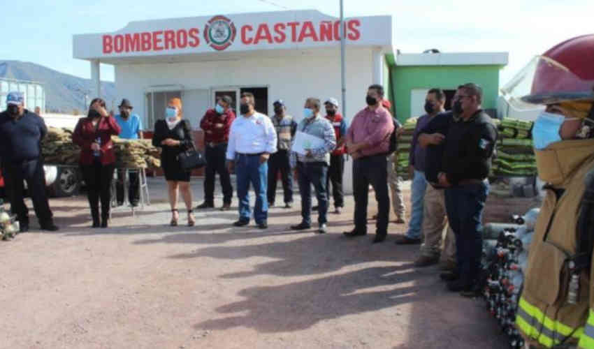 Entregan equipo a Bomberos de Castaños