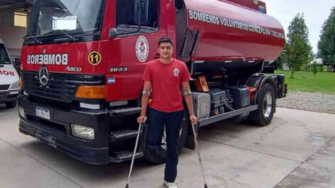 Luciano es bombero, perdió una pierna, pero no su sueño