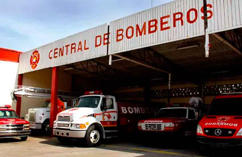 Bomberos de Chiapas recibió trajes para sus elementos
