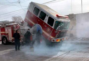 Se incendia camión de bomberos y los bomberos piden ayuda