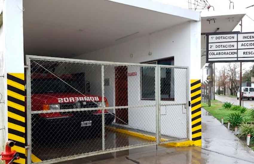 Le robaron a los bomberos herramientas para combatir los incendios forestales