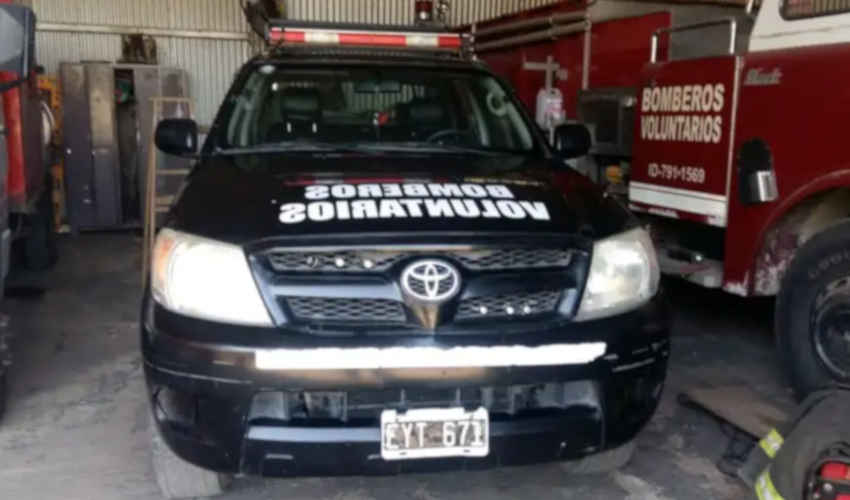 Bomberos lanzan campaña para comprar nueva autobomba