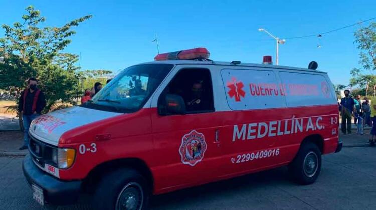 Entregan Unidad de Rescate a bomberos voluntarios de Medellín