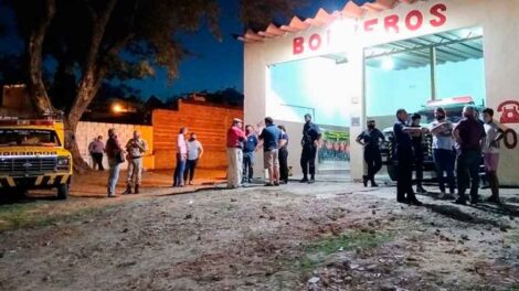 Renunciaron la Jefa y el Cuerpo activo de Bomberos de La Paz