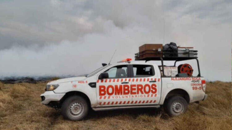 Bomberos de Córdoba continúan trabajando en Corrientes