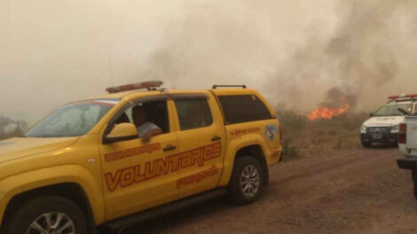 Bomberos de Paraná colaboran en Corrientes