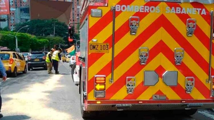 Imponen multa a carro de Bomberos por pico y placa en Medellín