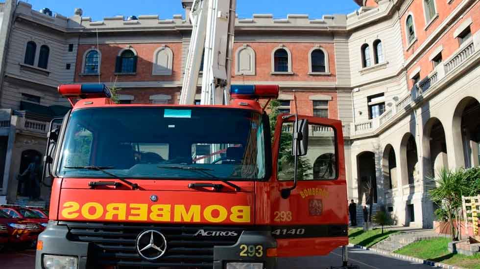 Se hacen pasar por bomberos y ofrecen dólares a precios convenientes