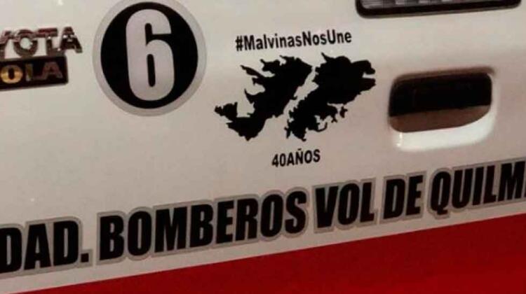 Homenaje de los Bomberos de Quilmes a los Héroes de Malvinas