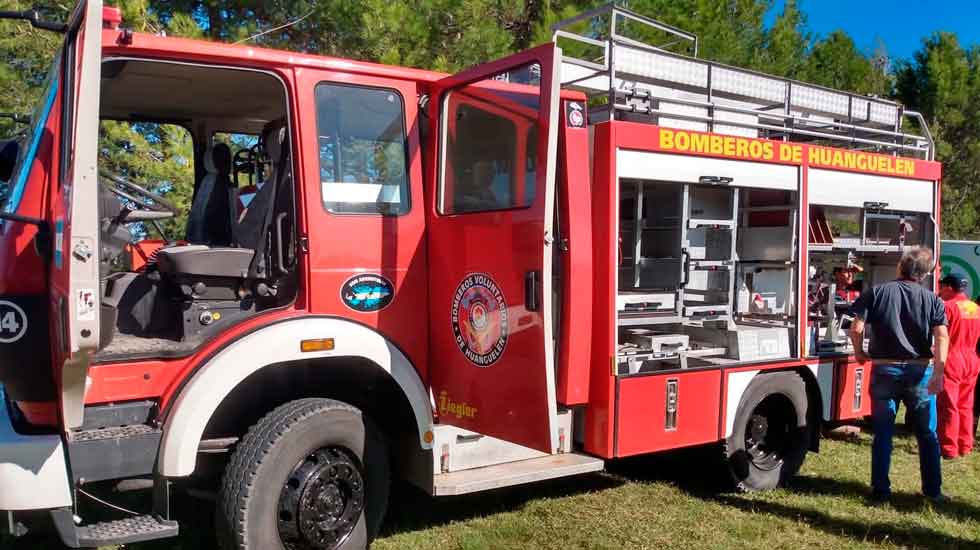 Bomberos Voluntarios de Huanguelen con nuevo autobomba