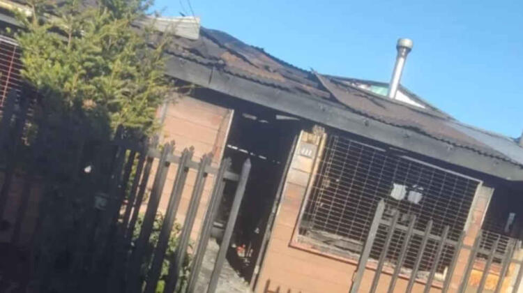 A dos bomberos se les quemaron sus viviendas