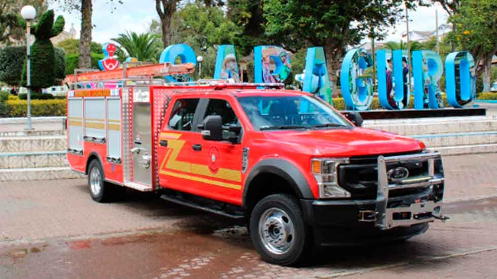 Bomberos de Saraguro adquieren moderno carro de bomberos