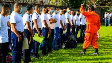 Más de 300 nuevos bomberos se gradúan para garantizar bienestar de la población