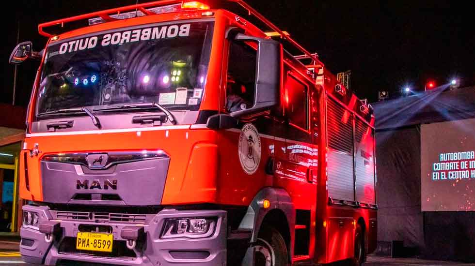 Bomberos Quito contará con nuevos vehículos y equipos