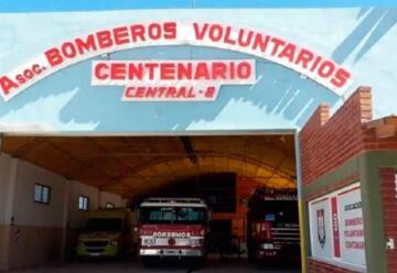 Bomberos voluntarios de Centenario salvaron la vida a un bebé