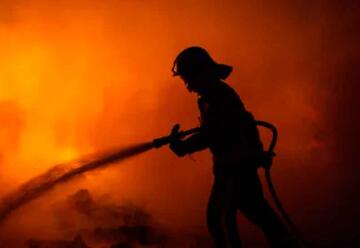 Muere un bombero en Zamora durante la extinción de un incendio