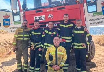 Bomberos voluntarios de Benidorm ayudan en las labores de extinción de incendio