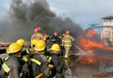La Armada capacitó a bomberos de la Policía Federal Argentina