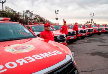 Entregan 10 camionetas a bomberos de la Policía de Córdoba