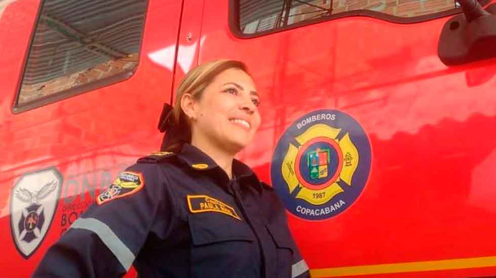 Una mujer coordina los bomberos de toda Antioquia