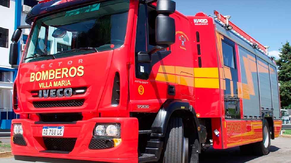 Bomberos Voluntarios de Villa Maria y su Autobomba Evolution