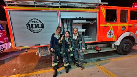 Una dotación compuesta solo por mujeres acudió a un incendio