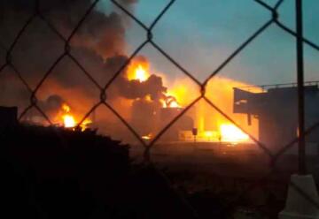 Tres muertos y varios bomberos heridos en la explosión de una refinería