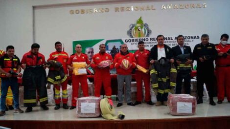 Entrega de Indumentaria de Equipos de Protección a Bomberos