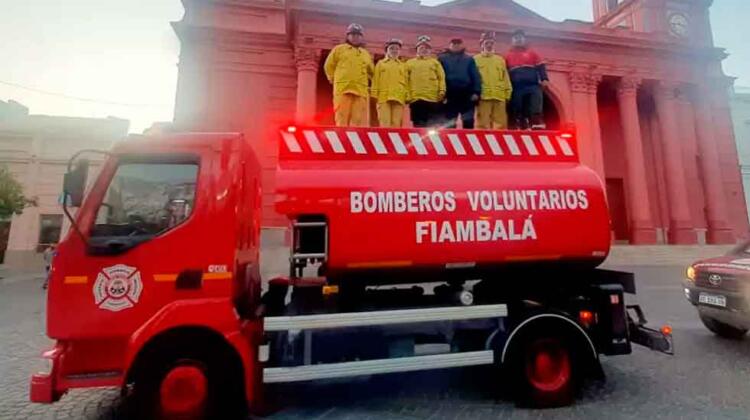 Bomberos Voluntarios de Fiambalá recibieron una nueva unidad