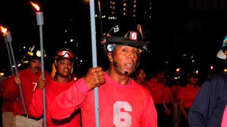 Bomberos de Panamá: tradicional Desfile de Antorchas