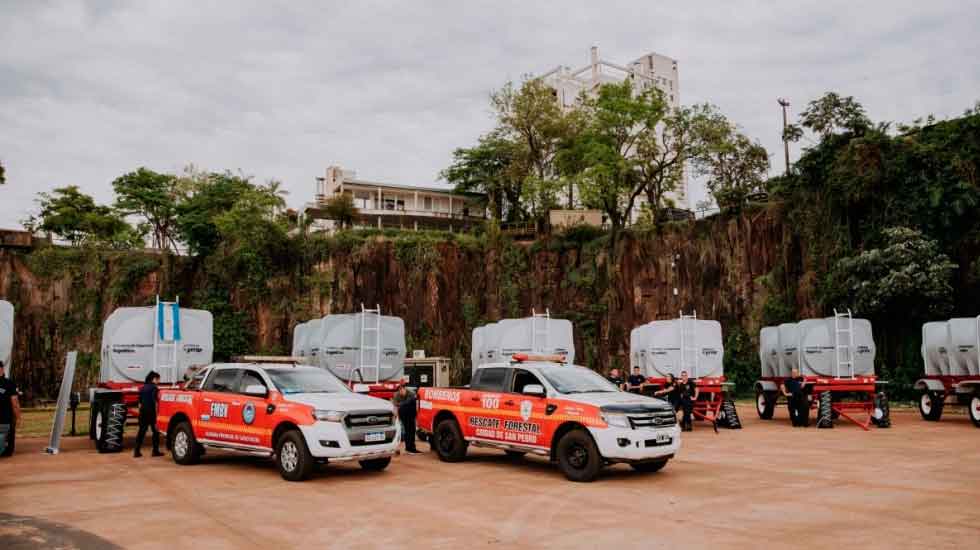 Entregaron tanques cisterna a 16 asociaciones de bomberos voluntarios