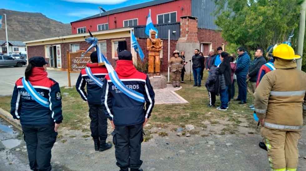 Bomberos homenajearon a Marcos Centurión a dos años de su muerte