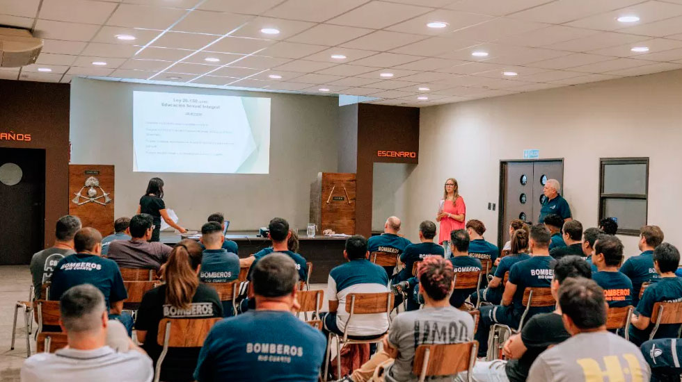 Bomberos Voluntarios se capacitaron en igualdad de derechos