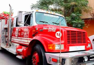 El Gobierno Municipal hizo la entrega de un camión para bomberos