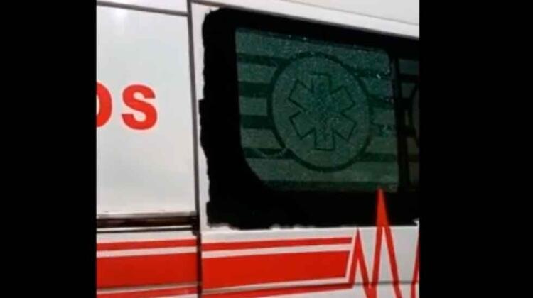 Una ambulancia de los Bomberos fue atacada en ruta 192