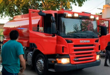 Bomberos Voluntarios de Bragado con nuevo camión cisterna