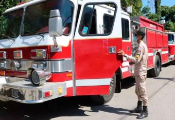 Ciudadano dona tres unidades de rescate a Cuerpo de Bomberos