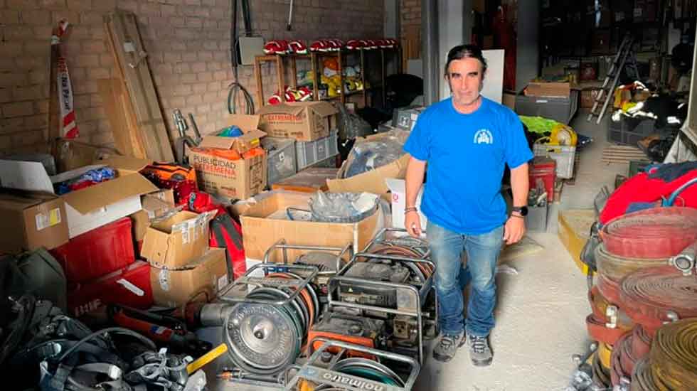 Bomberos dona equipamiento y material de trabajo a Ucrania y Perú