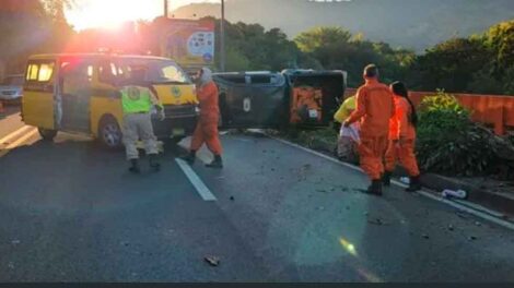 Cinco bomberos lesionados tras accidente de tránsito