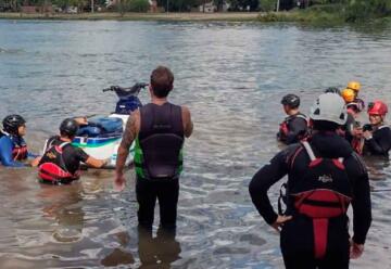 Bomberos realizaron jornada de rescates en motos de agua