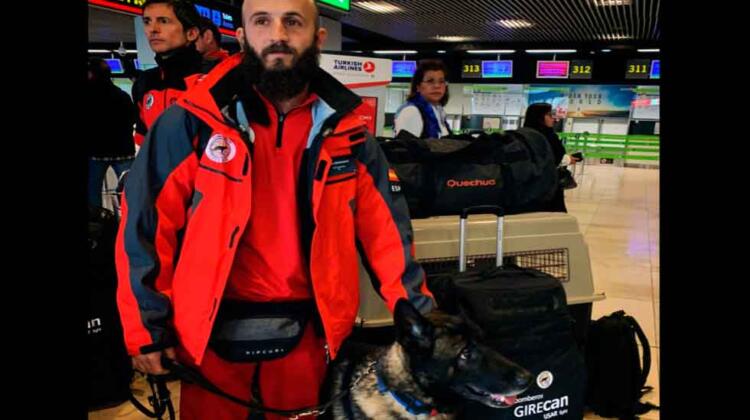 La Unidad Canina de los Bomberos de Guadalajara se suma al rescate en Turquía