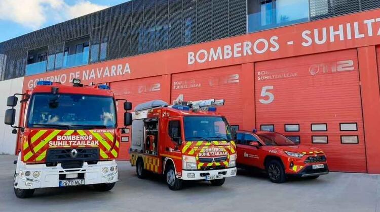 Los Bomberos de Navarra estrenan seis nuevos vehículos