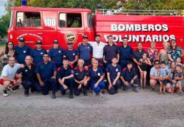 Bomberos de Villa Domínguez presentaron nueva autobomba
